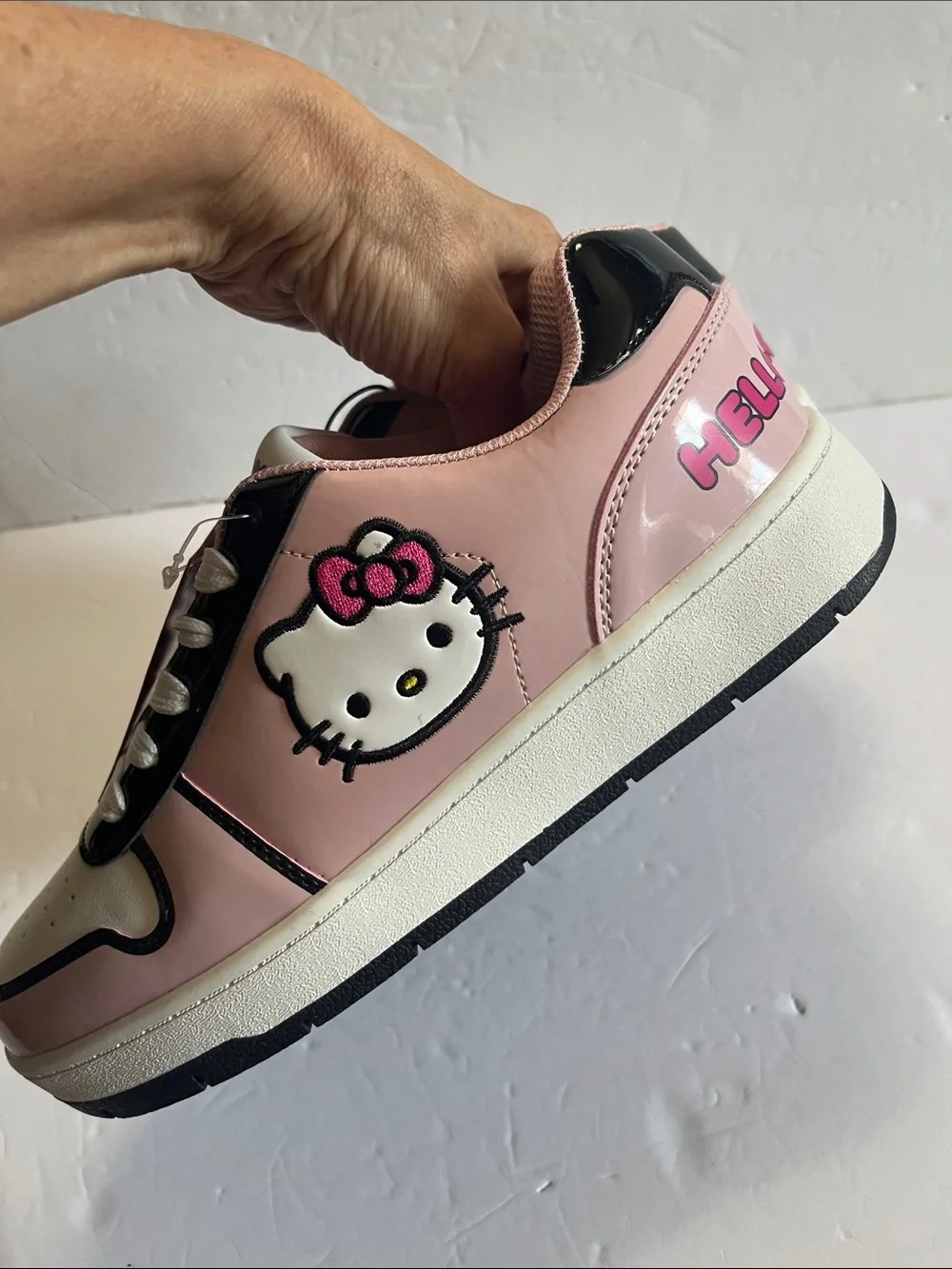 NWT Hello Kitty by Sanrio Casual Court sneakers - Pink, White & Black Low-Tops - Picture 10 of 11